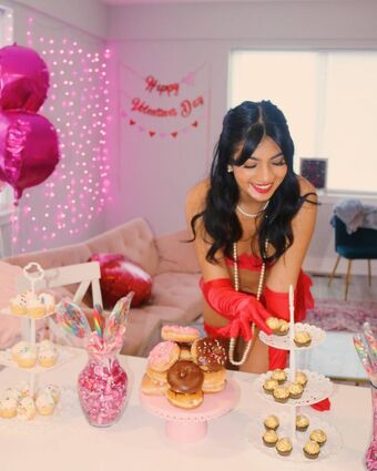 Mallika Sabnani Nude Leaks OnlyFans Photo 5