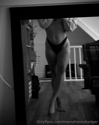 mamahoneybadger Nude Leaks OnlyFans Photo 16