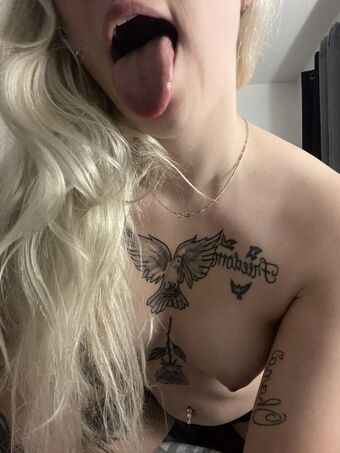 Mélina Roy Nude Leaks OnlyFans Photo 16