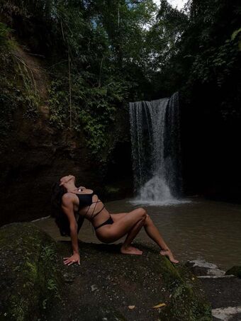 Michelle Andrade Nude Leaks OnlyFans Photo 17