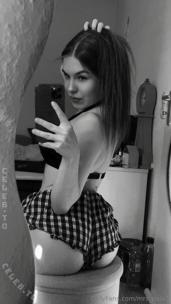 nxlx_hrm Nude Leaks OnlyFans Photo 18