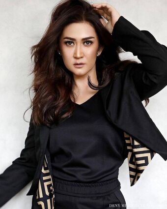 Nafa Urbach Nude Leaks OnlyFans Photo 16