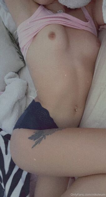 Nikoleum Nude Leaks OnlyFans Photo 19