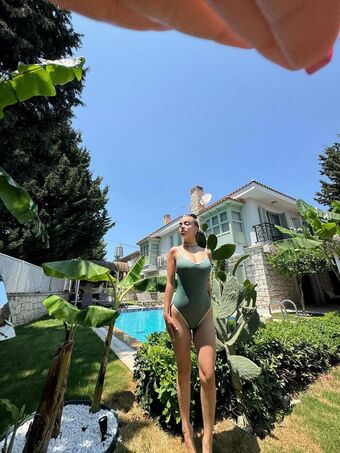 Nurseli Aksoy Nude Leaks OnlyFans Photo 13