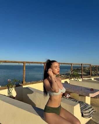 Nurseli Aksoy Nude Leaks OnlyFans Photo 4