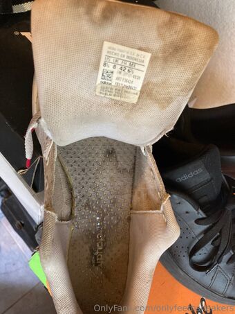 onlyfeetnsneakers Nude Leaks OnlyFans Photo 38