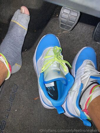 onlyfeetnsneakers Nude Leaks OnlyFans Photo 30