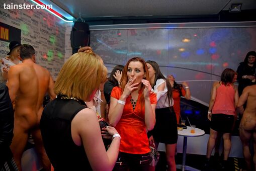 Party Hardcore Model Thread Nude Leaks OnlyFans Photo 25