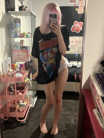 Pawiimiina Nude Leaks OnlyFans Photo 1