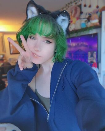 Pearythecatapus Nude Leaks OnlyFans Photo 14