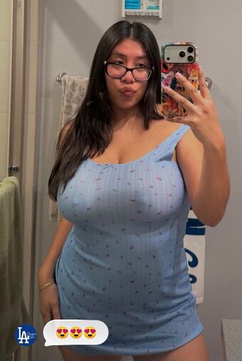 Perks.of.being.claudia Nude Leaks OnlyFans Photo 1