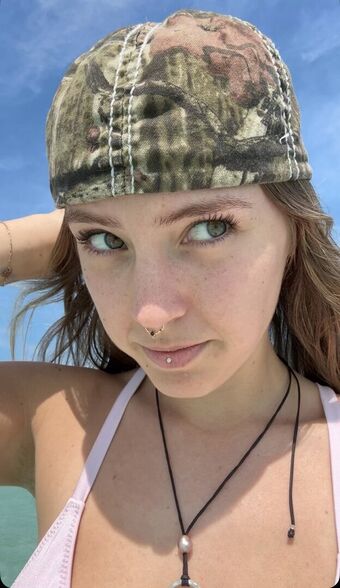 Peyton Coffe Nude Leaks OnlyFans Photo 1