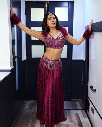 Raashi Khanna Nude Leaks OnlyFans Photo 18