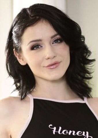 Rosalyn Sphinx Nude Leaks OnlyFans Photo 46