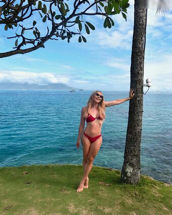 Ruth Buscombe Nude Leaks OnlyFans Photo 9