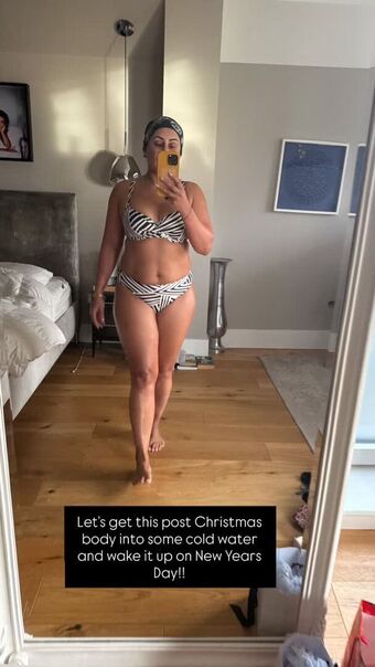 Saira Khan Nude Leaks OnlyFans Photo 249