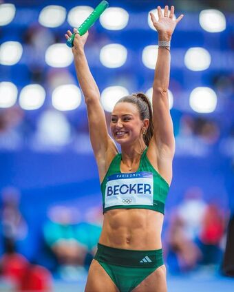 Sophie Becker Nude Leaks OnlyFans Photo 9