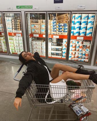 Valentina Buzzurro Nude Leaks OnlyFans Photo 13