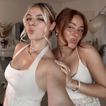 Vallixpauline Nude Leaks OnlyFans Photo 1