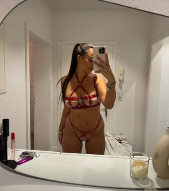 Vanessajolie Nude Leaks OnlyFans Photo 23
