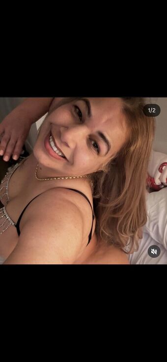 Yoanka Grandillo Nude Leaks OnlyFans Photo 1