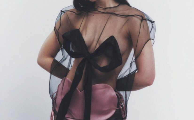 Gracie Abrams Nude & Sexy Collection (76 Photos)