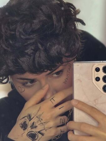 Ailaughatmyownjokes Nude Leaks OnlyFans Photo 9