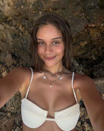 Aina Simon Nude Leaks OnlyFans Photo 3