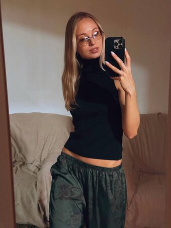 Anastasia Subbotina Nude Leaks OnlyFans Photo 2