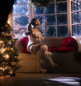 Ariana Grande Nude Leaks OnlyFans Photo 12