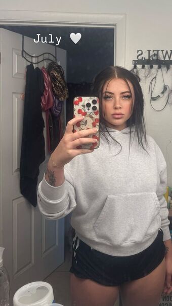 Queentaylor802 Nude Leaks OnlyFans Photo 4