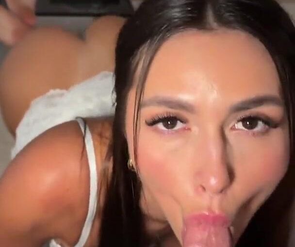 Caryn Beaumont Deepthroat Blowjob OnlyFans Video Leaked – Influencers GoneWild