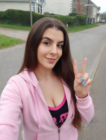 Chloe Tzuqiknee Nude Leaks OnlyFans Photo 2