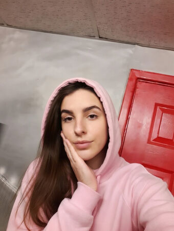 Chloe Tzuqiknee Nude Leaks OnlyFans Photo 1