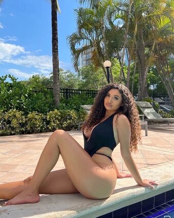 Christina April Amaral Nude Leaks OnlyFans Photo 19