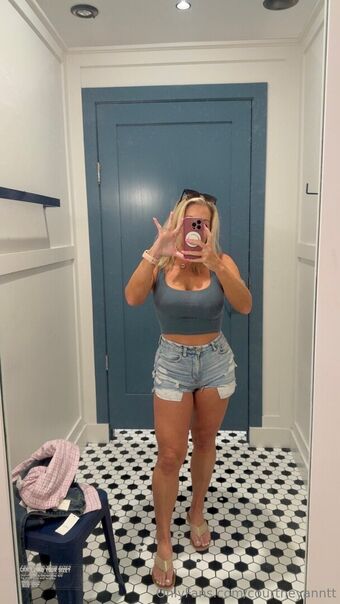 courtneyanntt Nude Leaks OnlyFans Photo 56