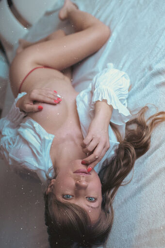 Doris Sensual Nude Leaks OnlyFans Photo 3