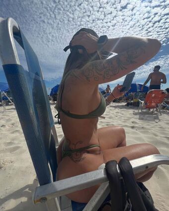 Dra. Thatiane Oliveira Nude Leaks OnlyFans Photo 10