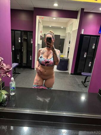 yourfavoritefreak420 Nude Leaks OnlyFans Photo 23