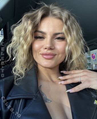 Emilie Budweg Nude Leaks OnlyFans Photo 7