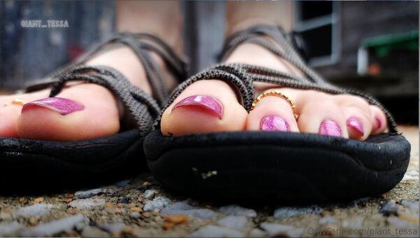 Giant_Tessa Nude Leaks OnlyFans Photo 14