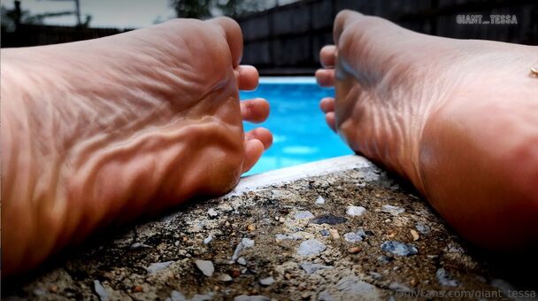 Giant_Tessa Nude Leaks OnlyFans Photo 18