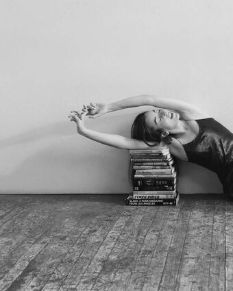 Haim Sisters Nude Leaks OnlyFans Photo 98