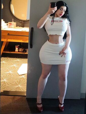 selenaamontoyaa Nude Leaks OnlyFans Photo 9