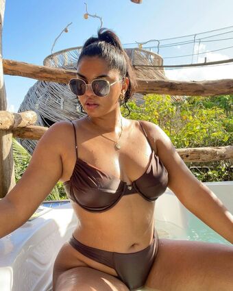 Ingrid Medeiros Nude Leaks OnlyFans Photo 8