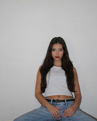 Isabele Machado Alves Nude Leaks OnlyFans Photo 2