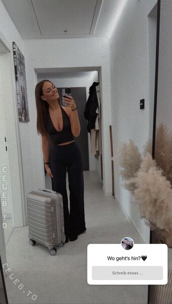 Julia Hofer Nude Leaks OnlyFans Photo 68