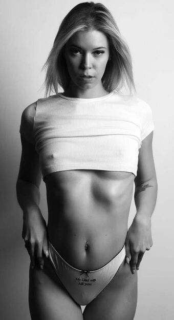 Julie Triaen Nude Leaks OnlyFans Photo 6