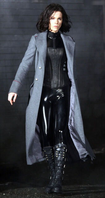 Kate Beckinsale Nude Leaks OnlyFans Photo 83