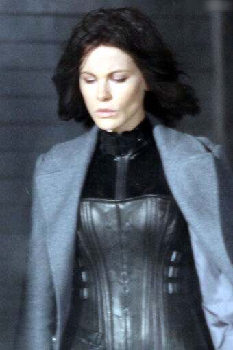 Kate Beckinsale Nude Leaks OnlyFans Photo 84